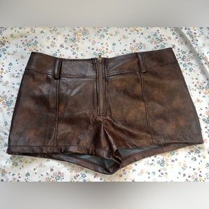 SHEIN Tall Women's Solid Color Zipper Placket Fashion Versatile Shorts